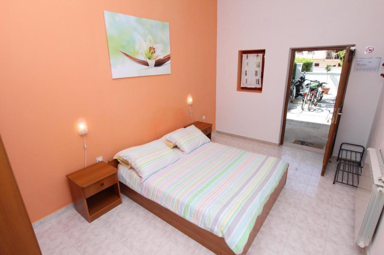 Apartments Denise Rovinj Bagian luar foto