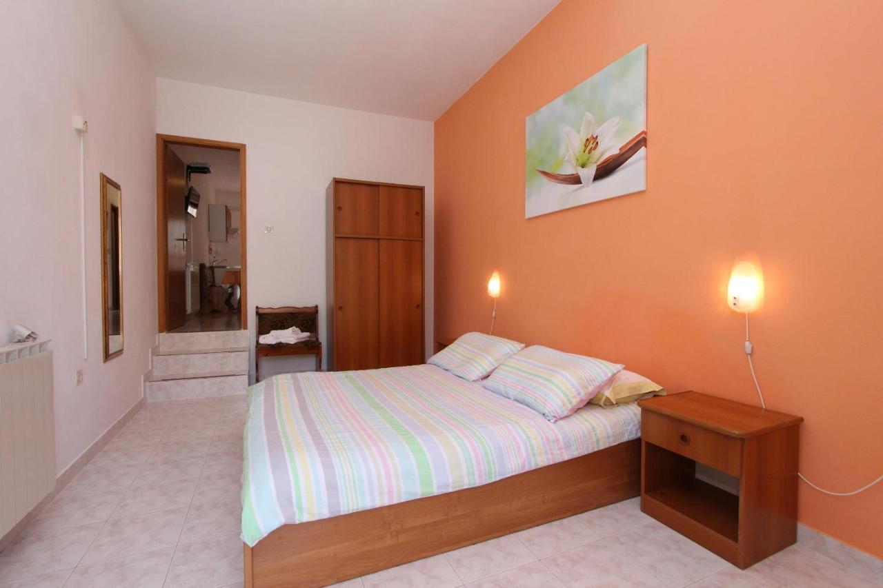 Apartments Denise Rovinj Bagian luar foto